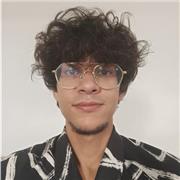 Soy un joven con ganas de enseñar a los niños y cuidarlos